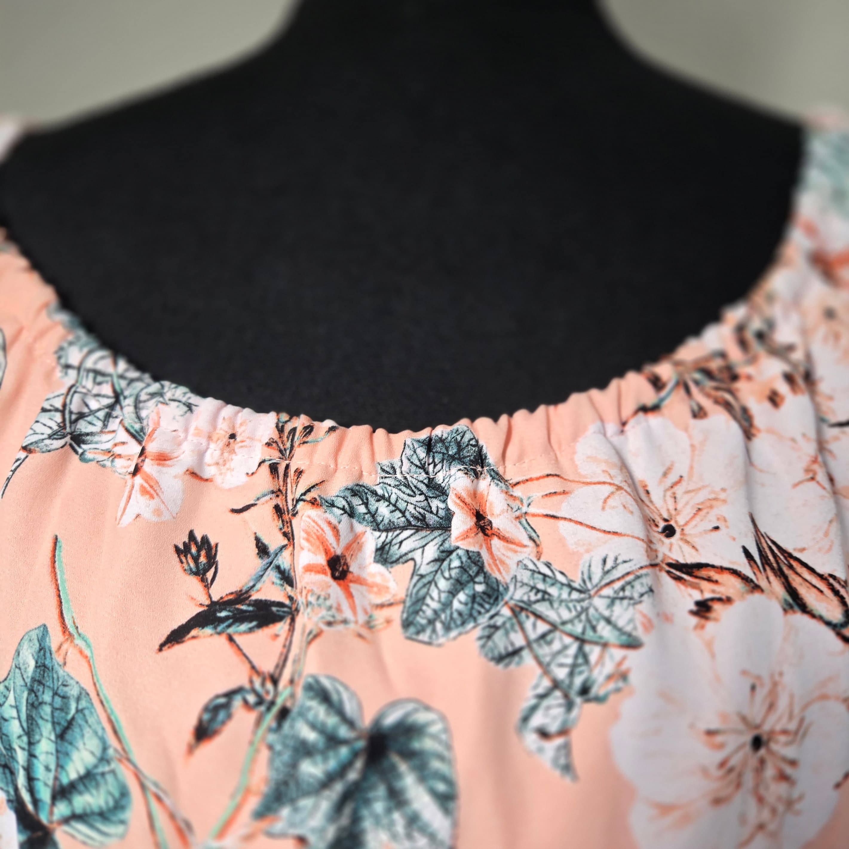 a.n.a Floral Peasant Blouse Pink Multicolor Size M NWT - Thumbnail 2