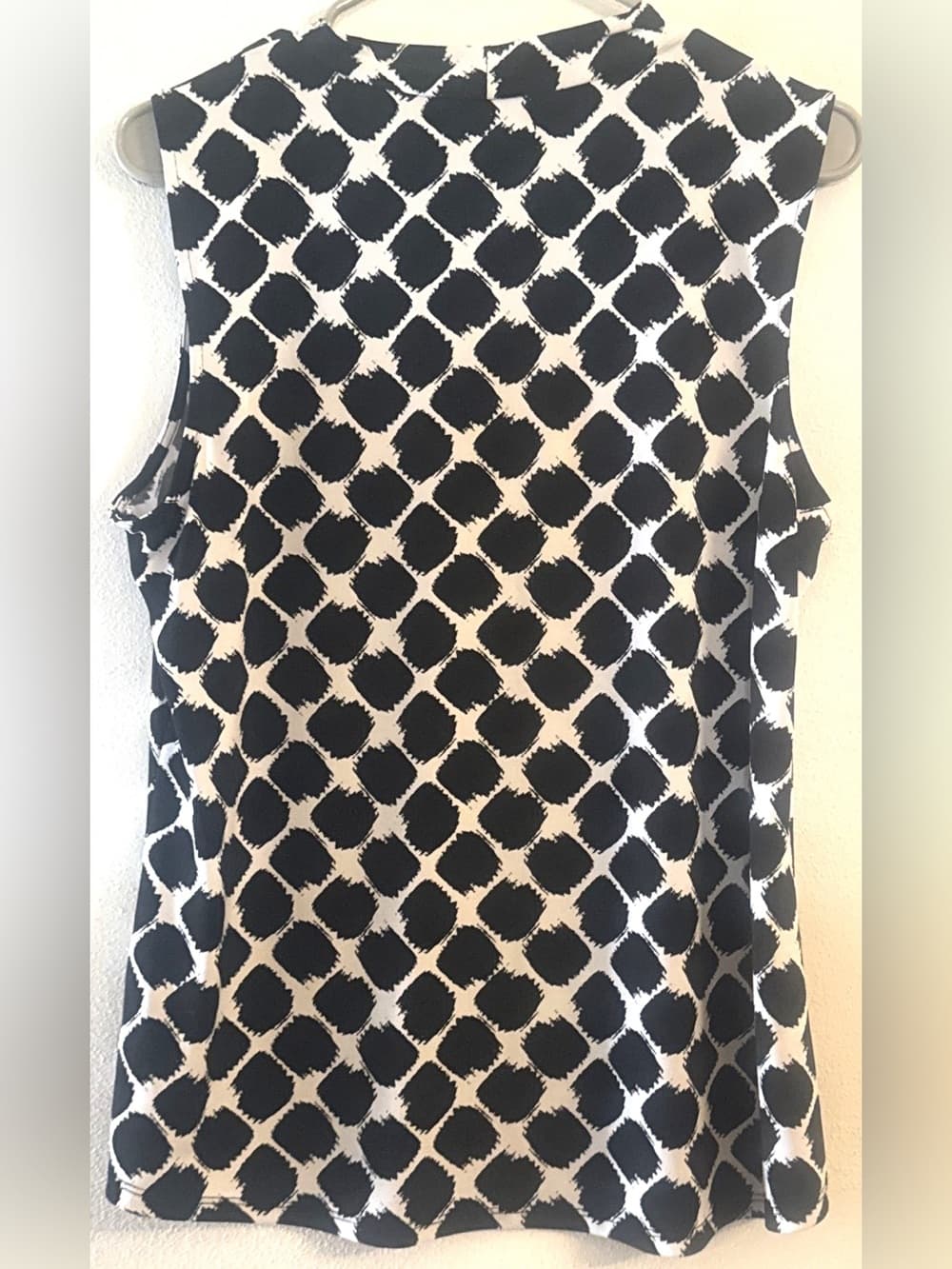 Liz Claiborne Women's Black White Geometric Print Sleeveless Career Blouse Large - Thumbnail 2
