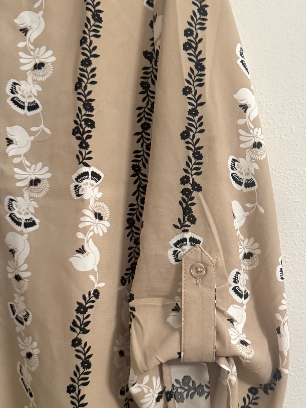 Como Black Tan Daisy Floral Print Long Sleeve Blouse M V-Neck Boho Casual - Thumbnail 4