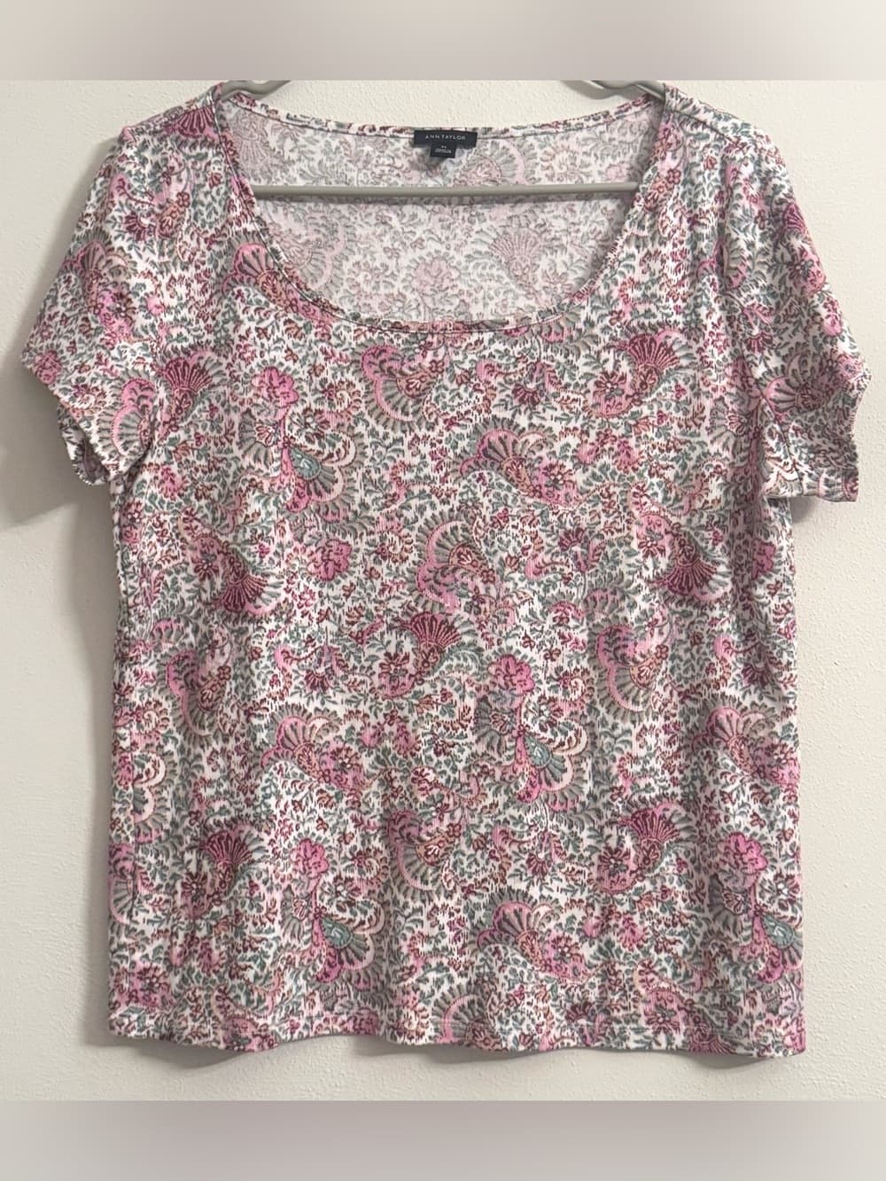 Ann Taylor White Pink Floral Short Sleeve Scoop Neck Tee XL 100% Cotton Casual