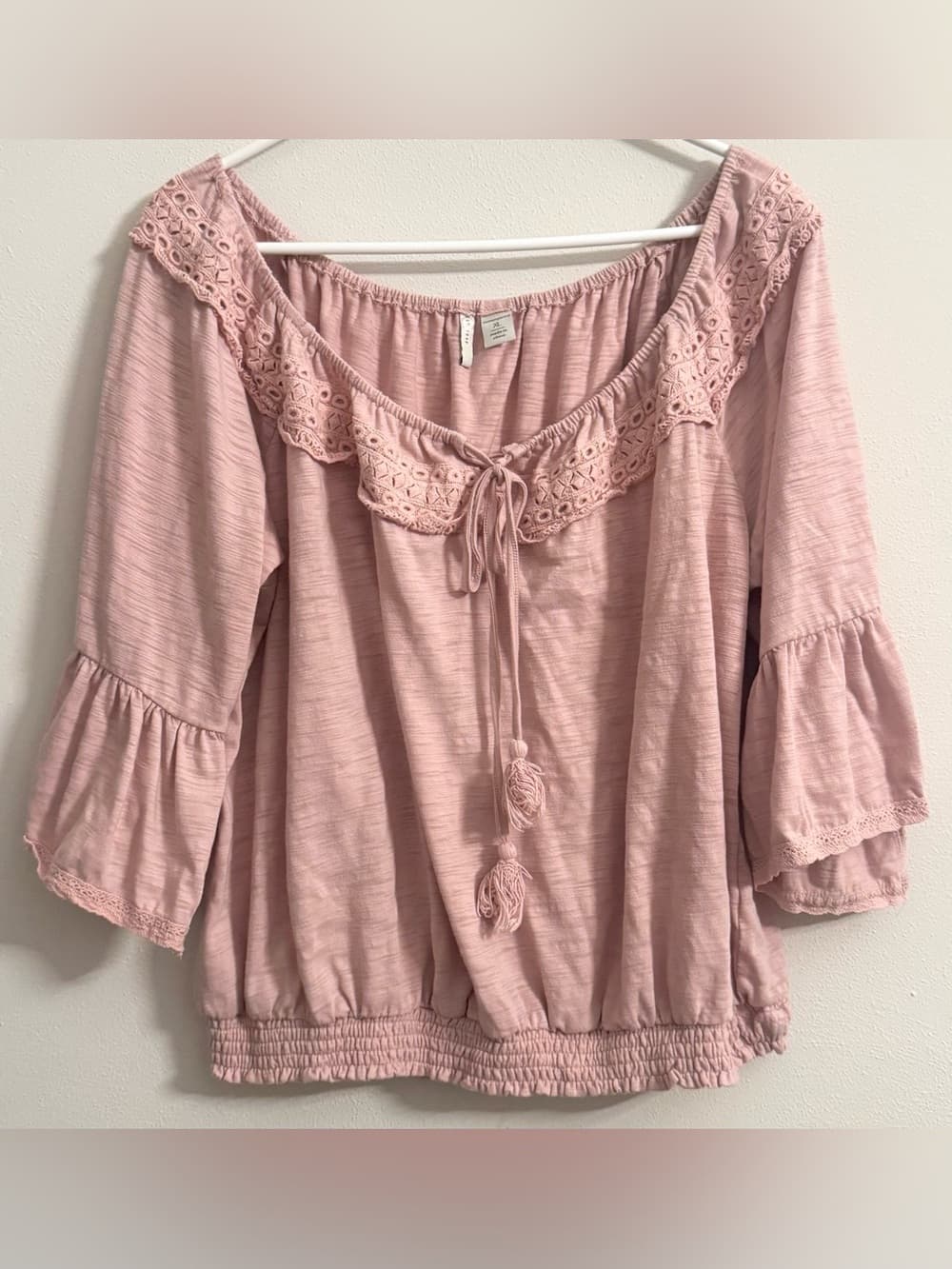 C Est. 1946 Blush Pink Boho Off Shoulder Eyelet Lace Top XL Bell Sleeve Tassel