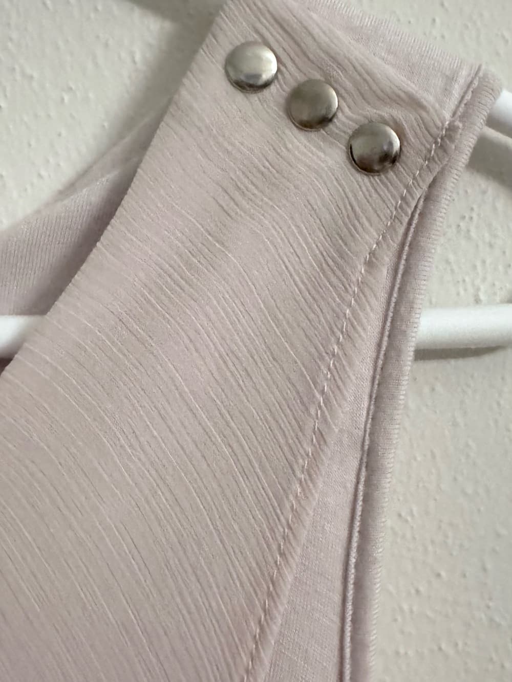 Neiman Marcus Taupe Gray V-Neck Sleeveless Tank Top M Pleated Front Minimalist - Thumbnail 6