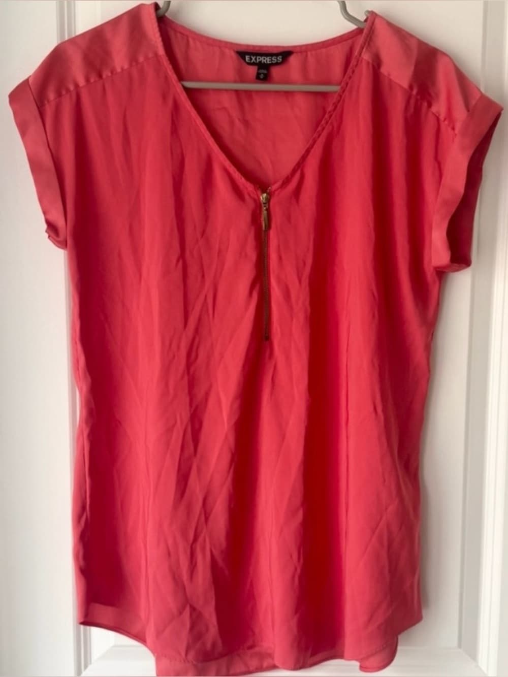 Express Women's Coral Zip Front Cap Sleeve Lightweight Blouse Size Medium