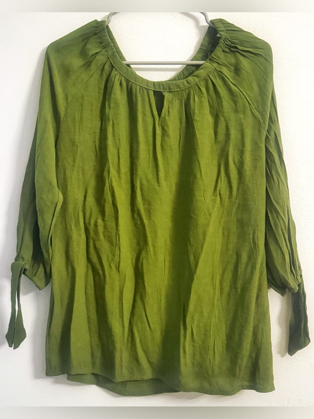 C EST. 1946 Women's Olive Green Peasant Blouse Tie Sleeve Size Large