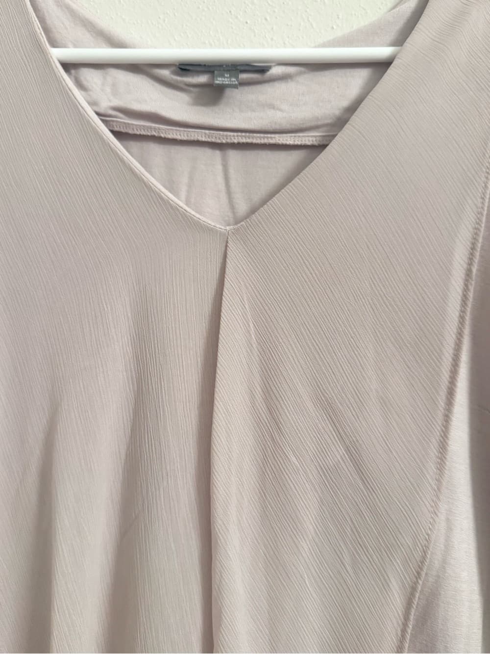 Neiman Marcus Taupe Gray V-Neck Sleeveless Tank Top M Pleated Front Minimalist - Thumbnail 3