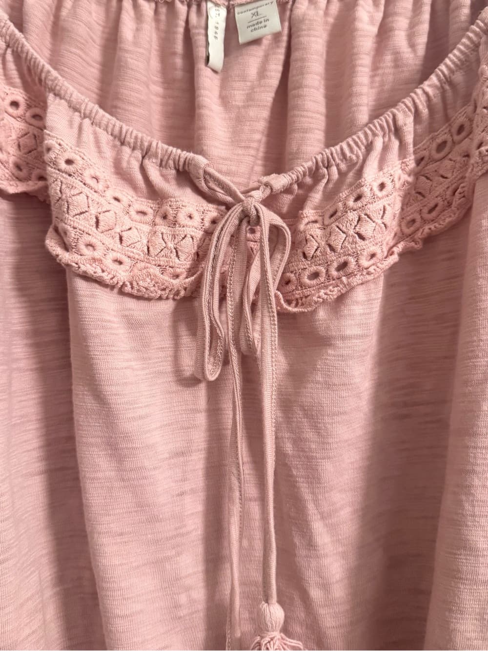 C Est. 1946 Blush Pink Boho Off Shoulder Eyelet Lace Top XL Bell Sleeve Tassel - Thumbnail 3