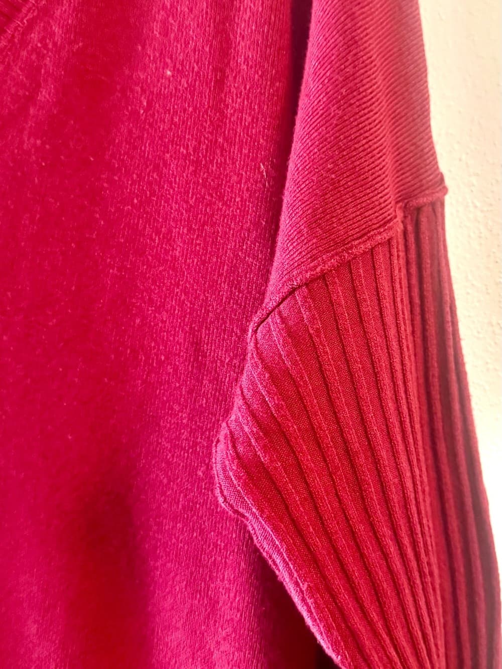 Zenana Outfitters Women's Burgundy Ribbed V-Neck Side Slit Tunic Top Size L/XL - Thumbnail 3