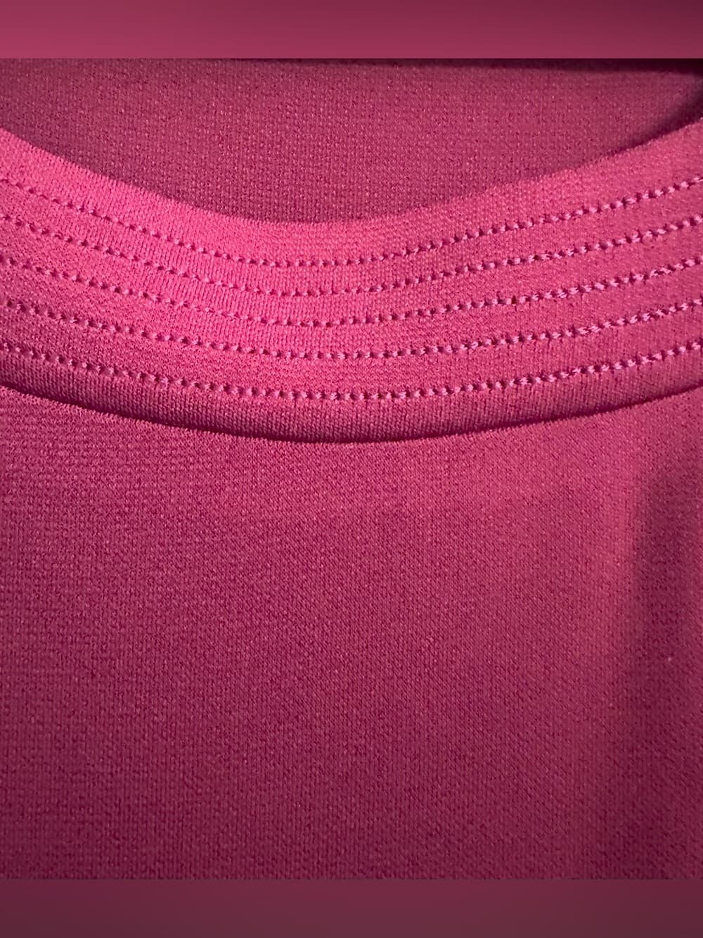 East 5th Burgundy Sleeveless Scoop Neck Tank Top S Stretch Minimalist Layering - Thumbnail 3