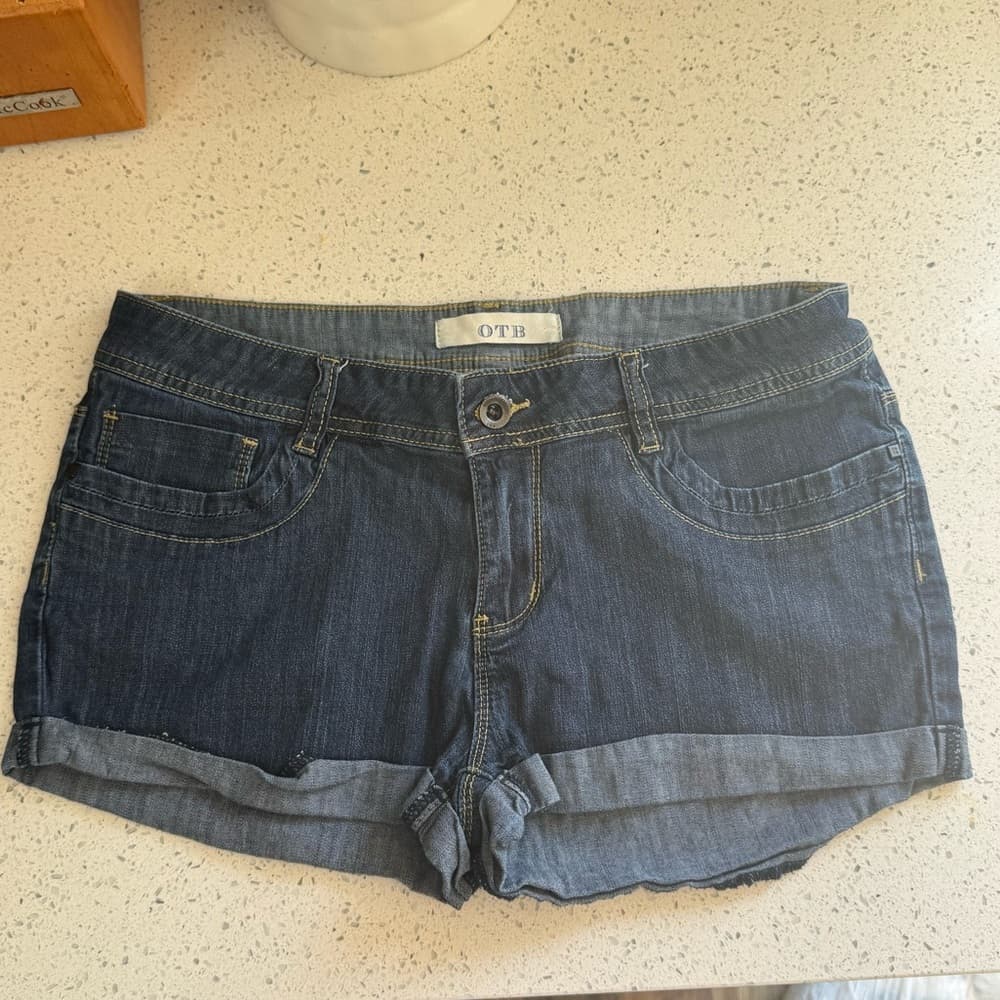 OTB Dark Wash Denim Shorts 9 Juniors Mid Rise Cuffed Stretch