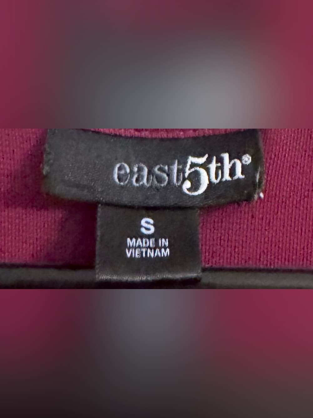 East 5th Burgundy Sleeveless Scoop Neck Tank Top S Stretch Minimalist Layering - Thumbnail 5