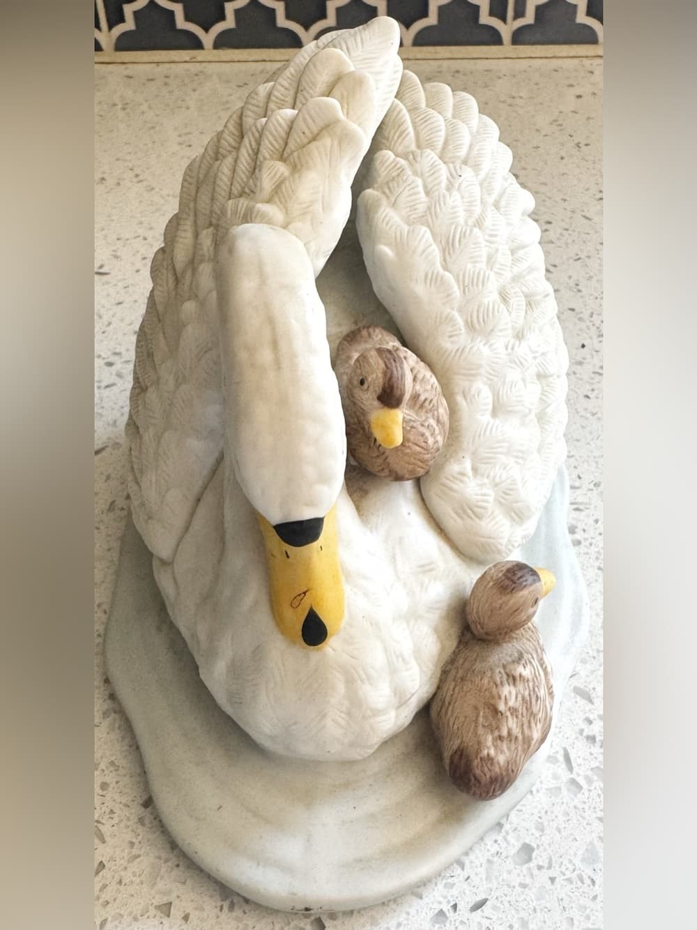 Vintage Ceramic White Swan Mother Baby Figurine Bird Home Decor Collectible - Thumbnail 3
