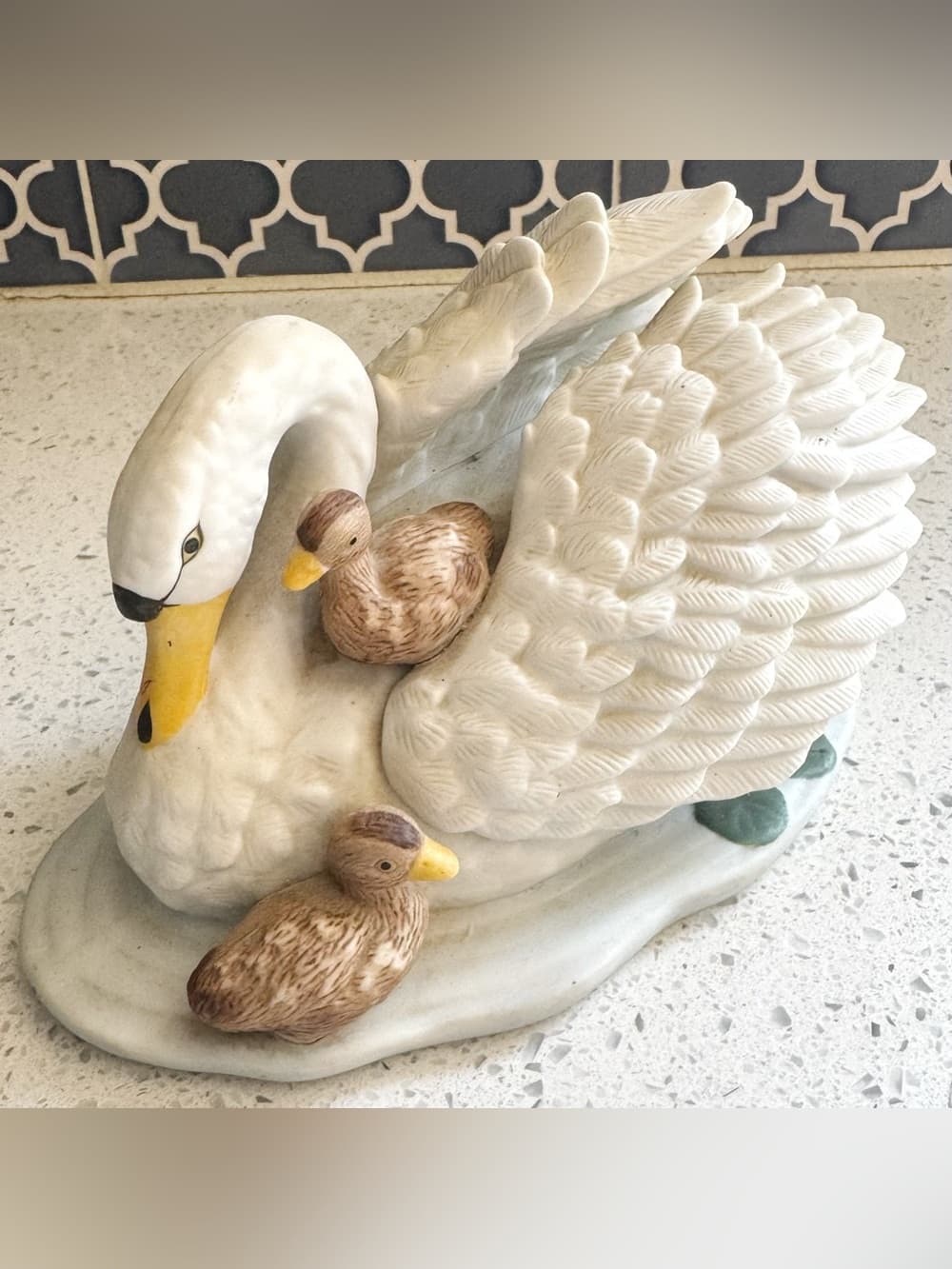 Vintage Ceramic White Swan Mother Baby Figurine Bird Home Decor Collectible