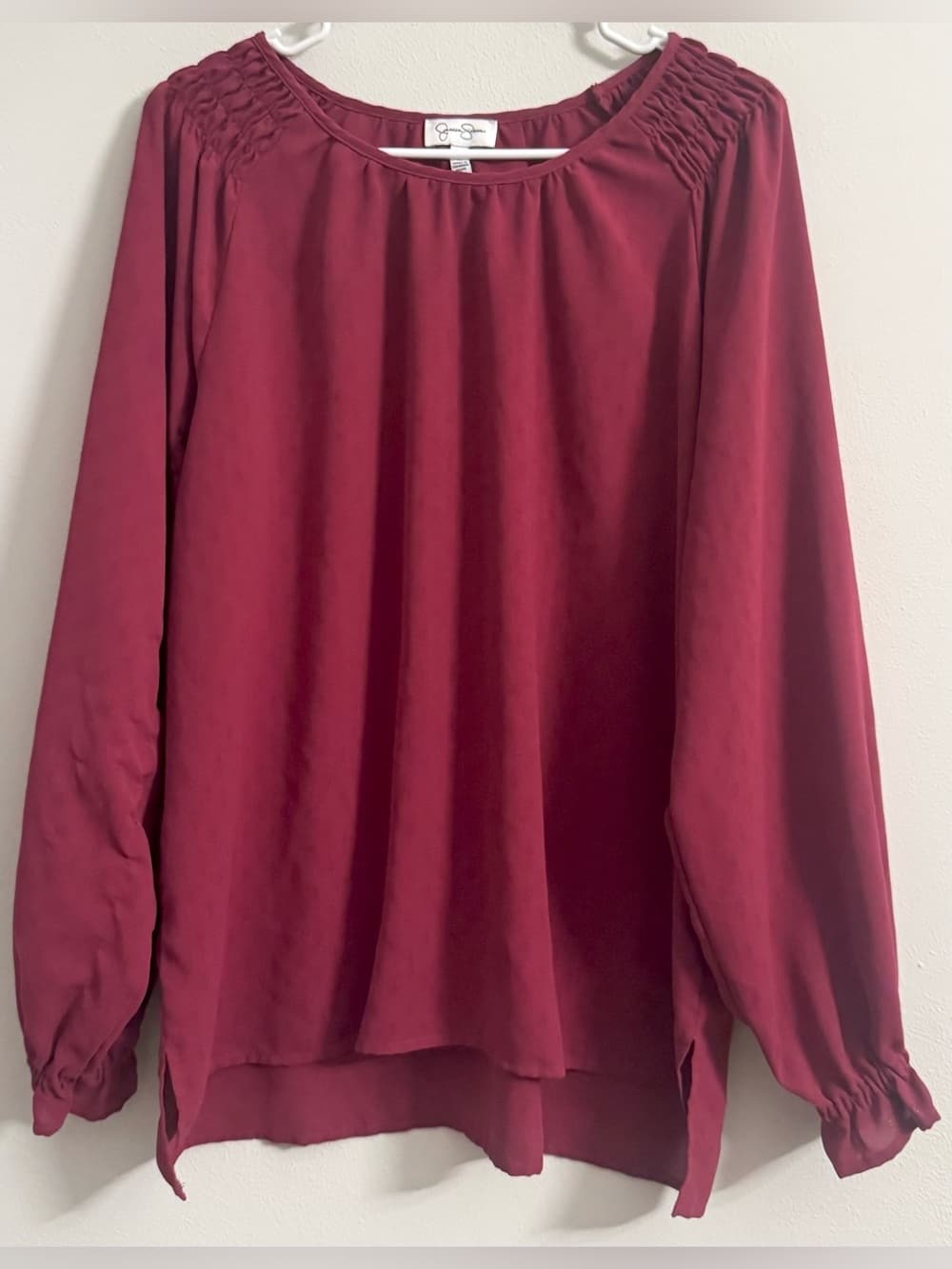 Jessica Simpson Burgundy Long Sleeve Blouse L Smocked Shoulder Ruched Cuff Boho