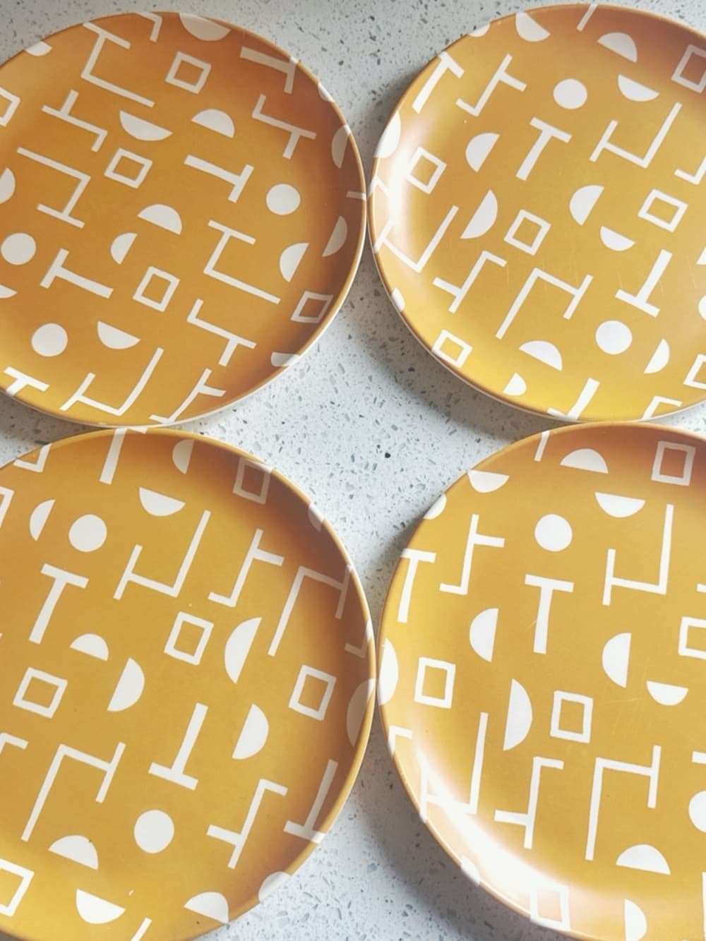 Room Essentials Set of 4 Round Dinner Plates 9 Inch Geometric Orange Yellow