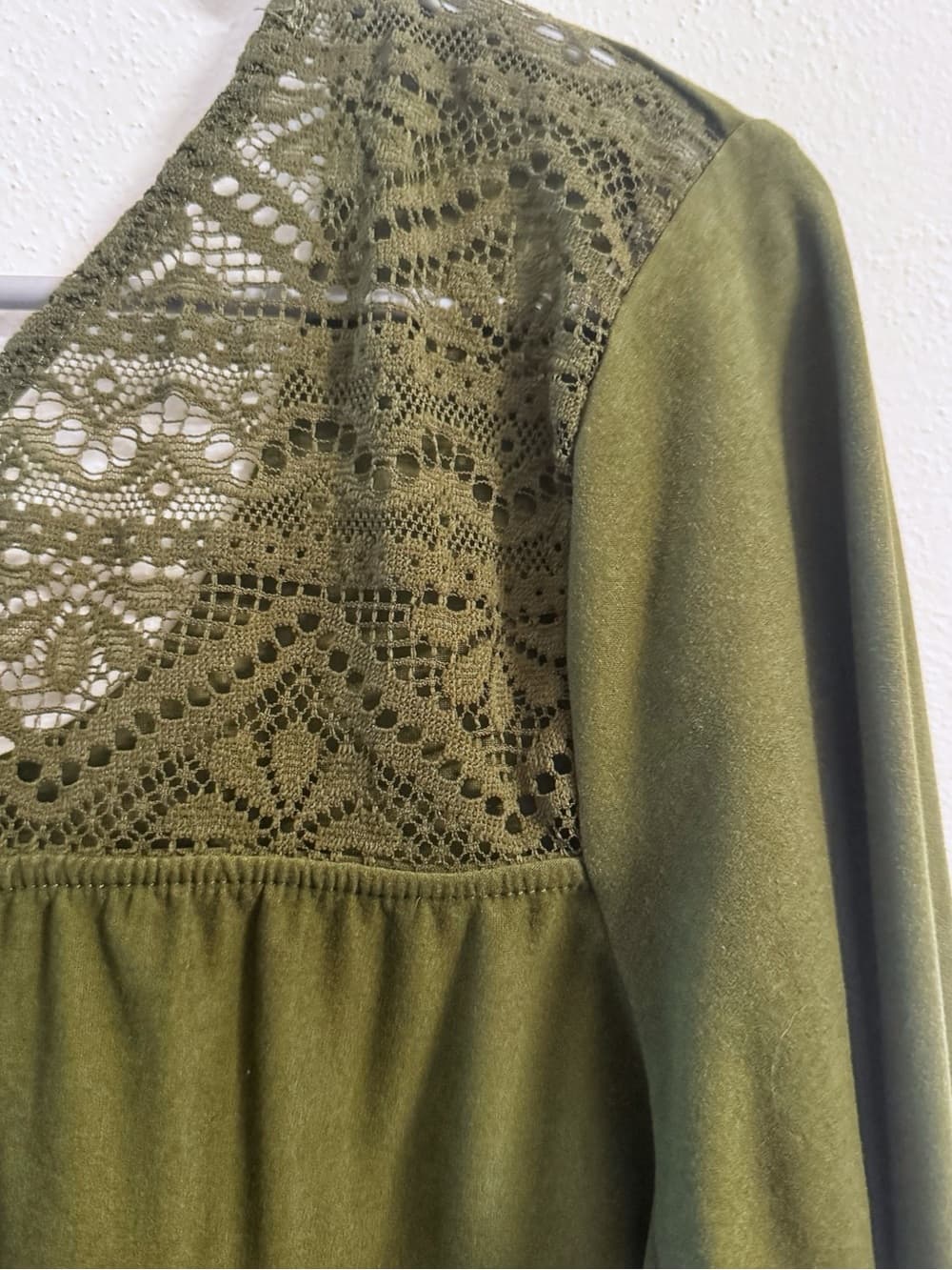 Olive Green Lace Back Blouse XL 3/4 Sleeve Ruched Casual Boho Top - Thumbnail 2