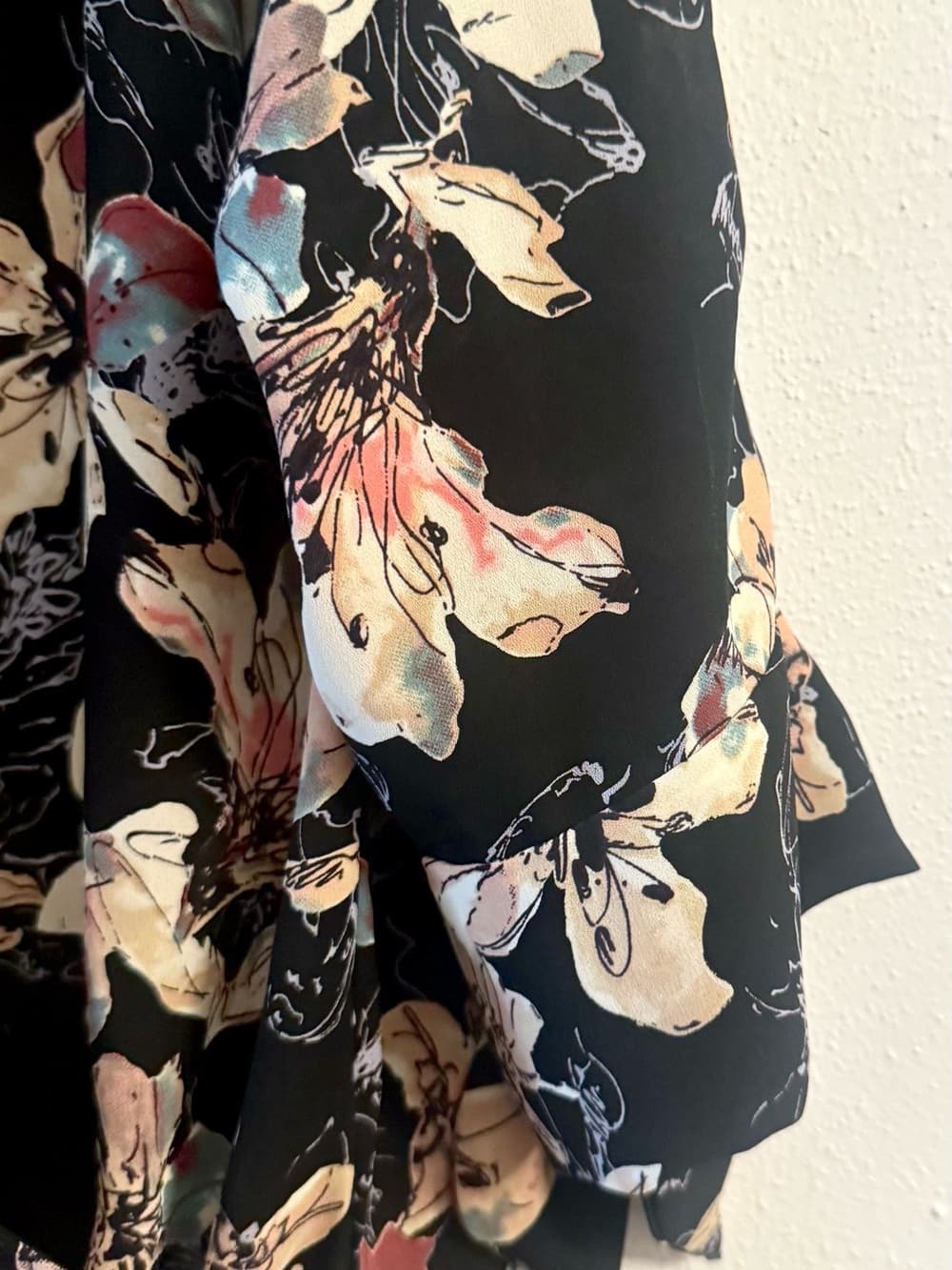 West Kei Black Floral Open Front Blouse Flare Sleeve L - Thumbnail 4