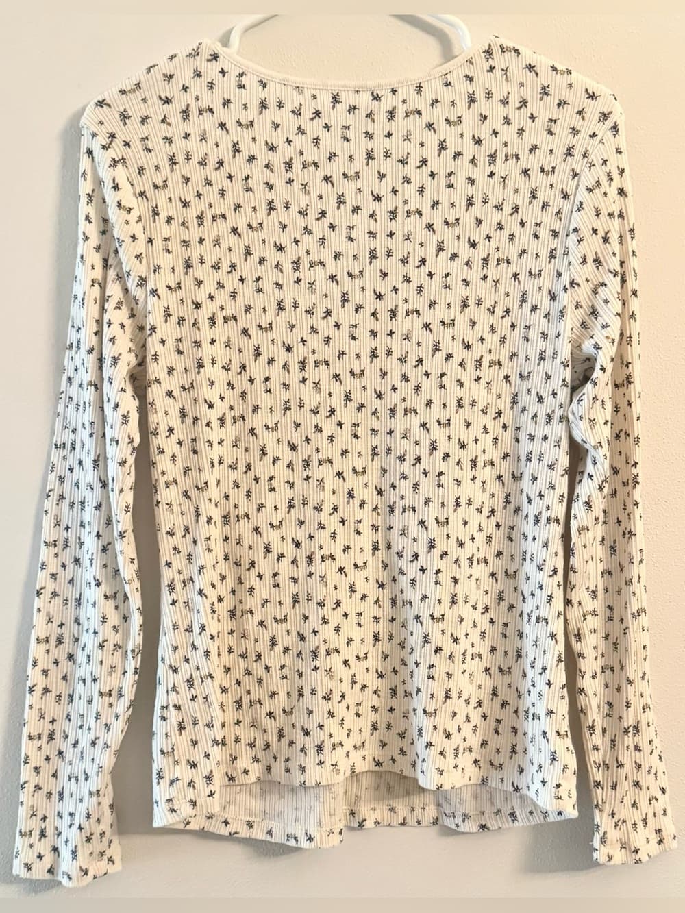 Old Navy White Floral Faux Wrap Blouse XL Long Sleeve - Thumbnail 2