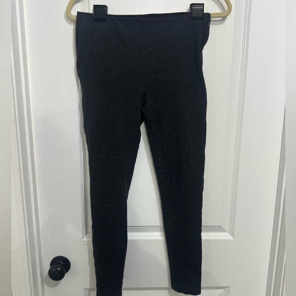 Ann Taylor Black Pull On Leggings Size 4 Slim Fit Stretch Rayon Workwear