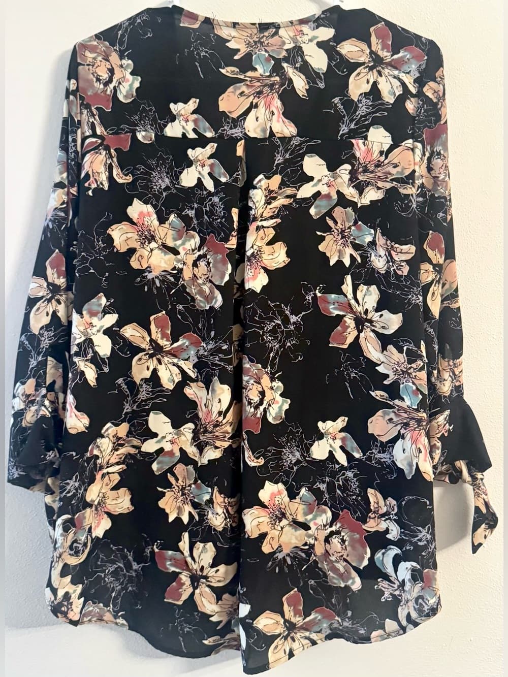West Kei Black Floral Open Front Blouse Flare Sleeve L - Thumbnail 2