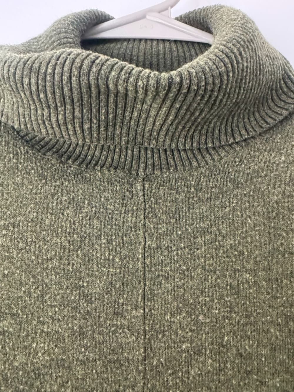 Mossimo Supply Co Women's Olive Green Turtleneck Oversized Sweater Size Small - Thumbnail 4