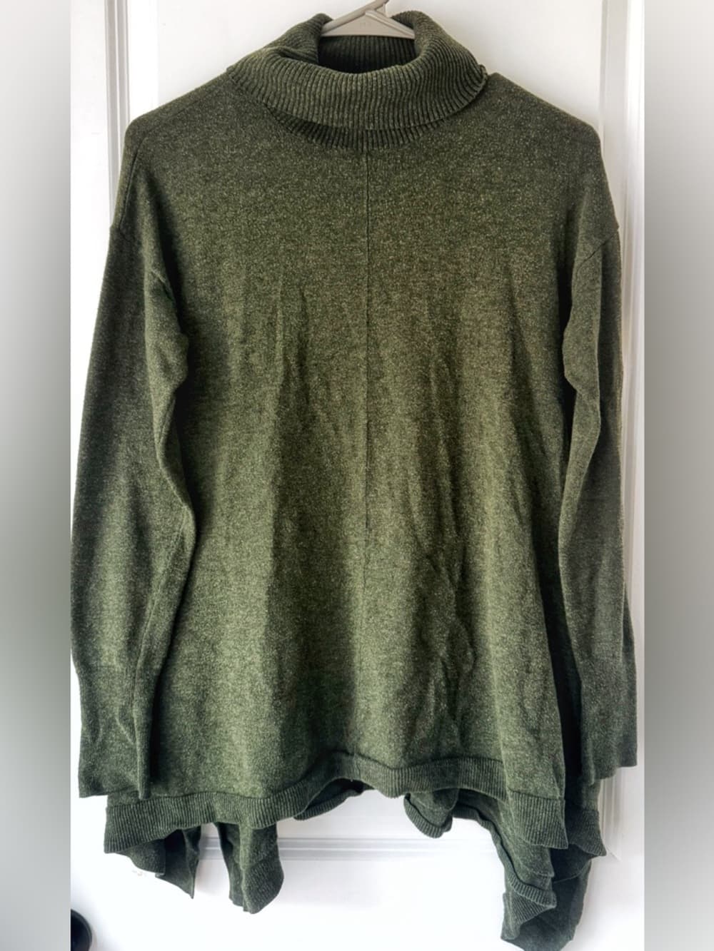 Mossimo Supply Co Women's Olive Green Turtleneck Oversized Sweater Size Small