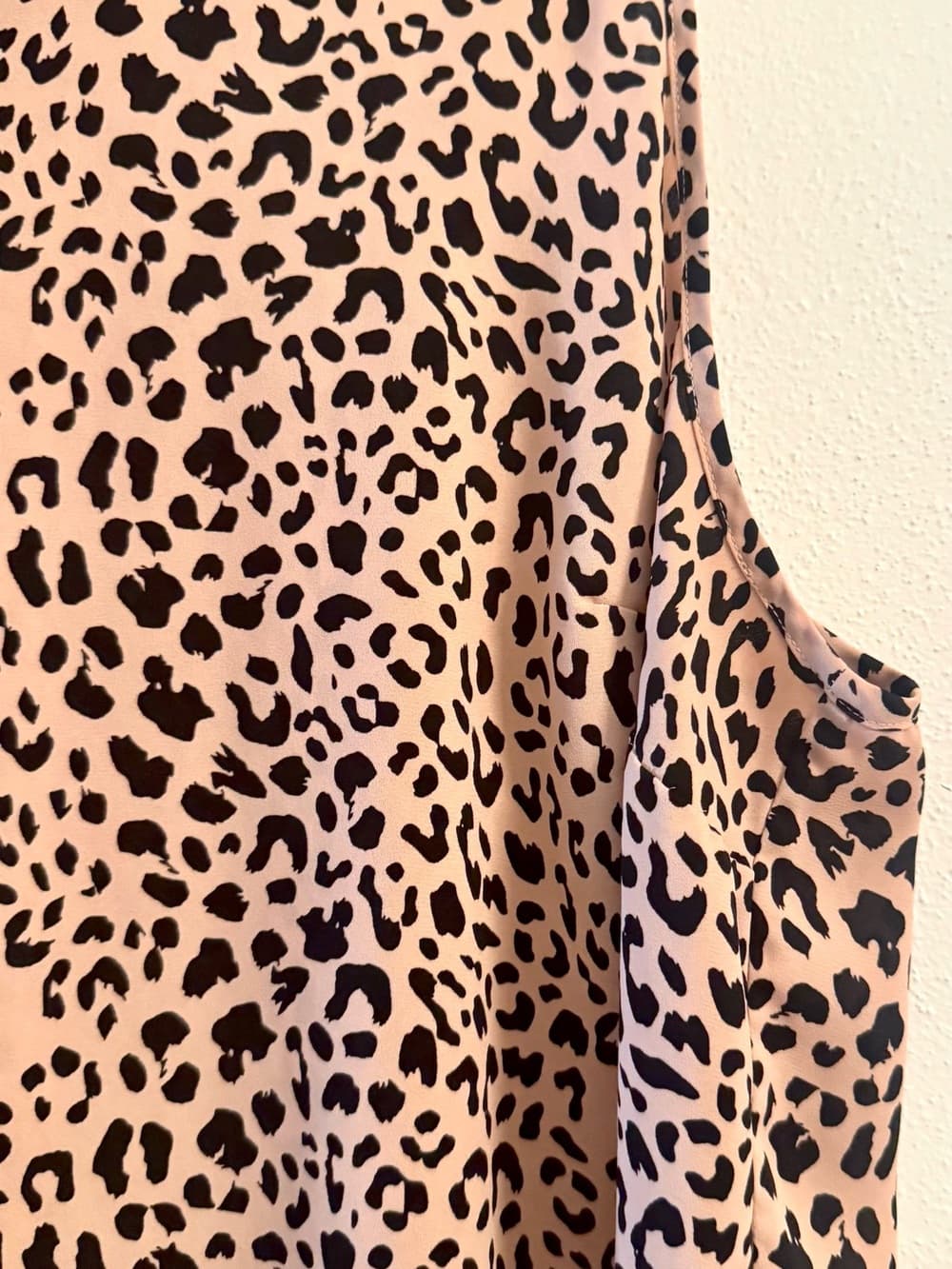 41 Hawthorn Women's Leopard Print Sleeveless V-Neck Blouse Plus Size 3X - Thumbnail 4