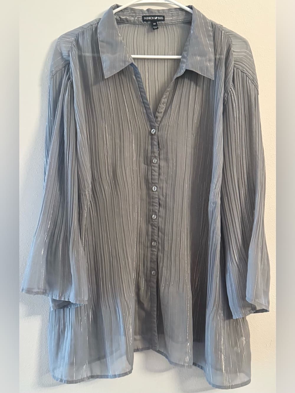 Fashion Bug Women's Gray Shimmer Pleated Button Down Blouse Plus Size 3X