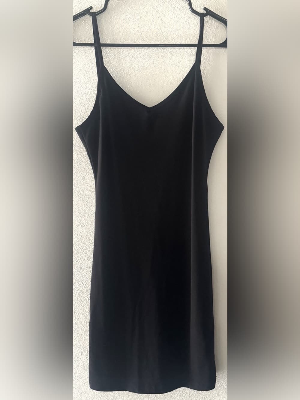Windsor Black Slip Mini Dress Spaghetti Strap V-Neck Size M