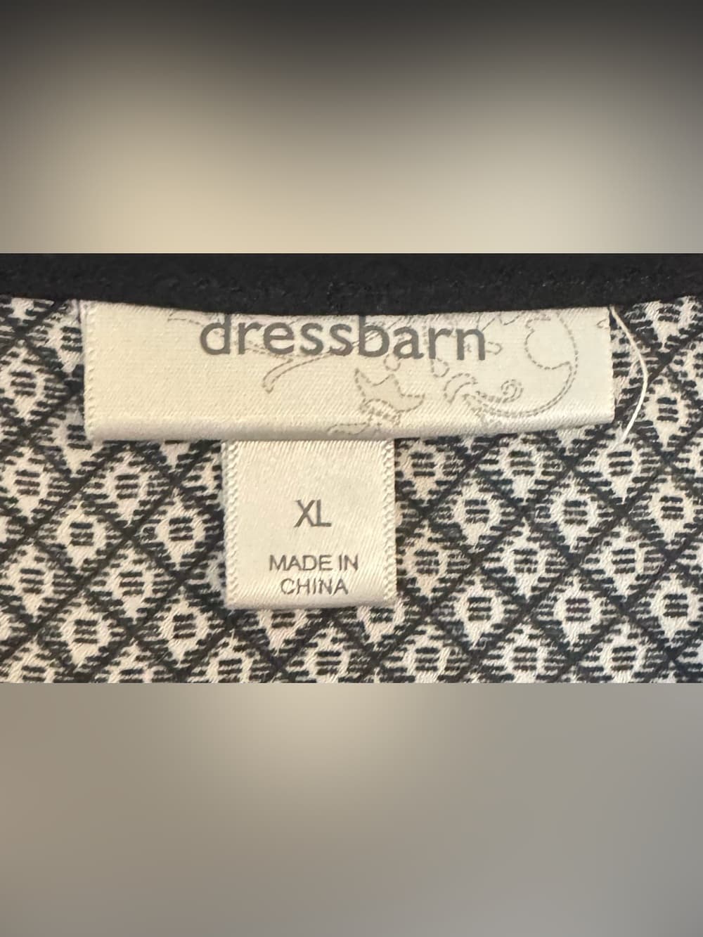 Dressbarn Women's Black White Geometric Print Button Down Blouse Size XL - Thumbnail 5