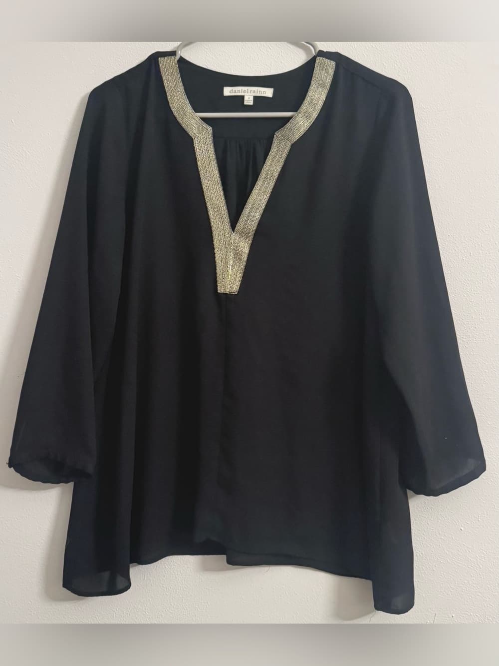 Daniel Rainn Black Gold Embellished V-Neck Flowy 3/4 Sleeve Blouse M Boho Glam
