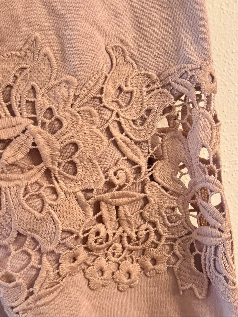 Maurices Women's Mauve Lace Trim Pullover Sweatshirt Feminine Size Large - Thumbnail 3