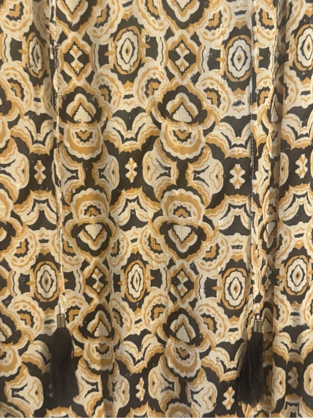 Rose + Olive Gold Black Ikat Print Flowy Cap Sleeve Blouse Size L - Thumbnail 4
