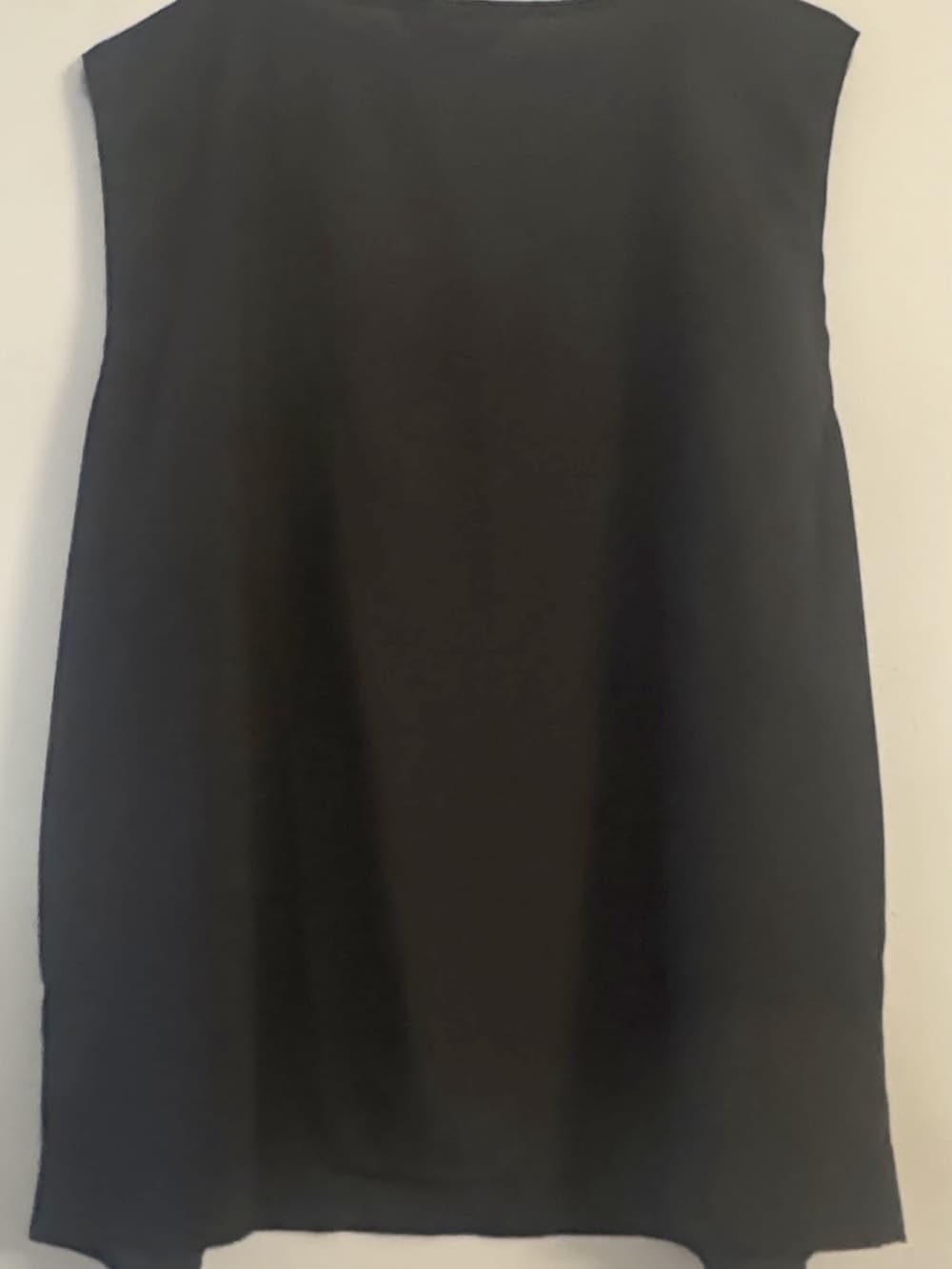 CJ Banks Plus Size 2X Black Sleeveless Top Floral Applique Neckline - Thumbnail 2