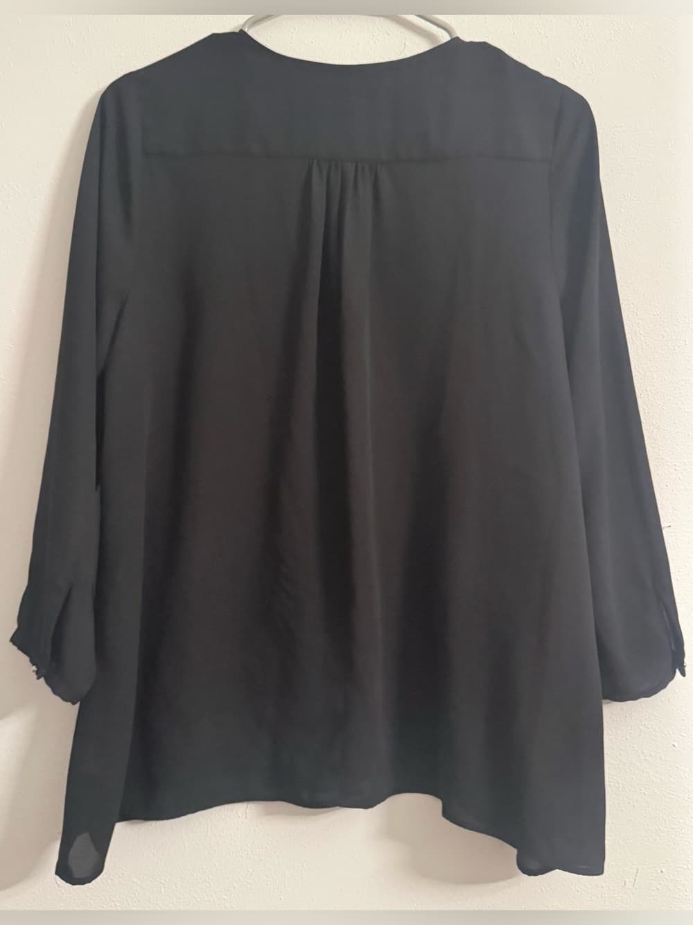 Daniel Rainn Black Gold Embellished V-Neck Flowy 3/4 Sleeve Blouse M Boho Glam - Thumbnail 2