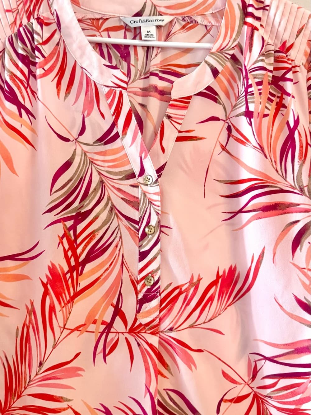 Croft & Barrow Women's Pink Tropical Print Cap Sleeve V-Neck Blouse Size Medium - Thumbnail 3