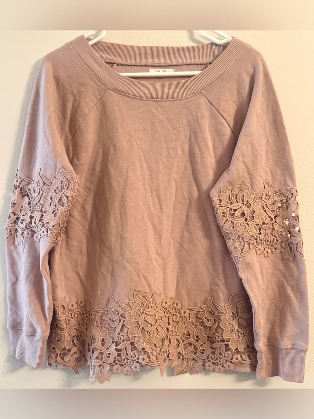 Maurices Women's Mauve Lace Trim Pullover Sweatshirt Feminine Size Large