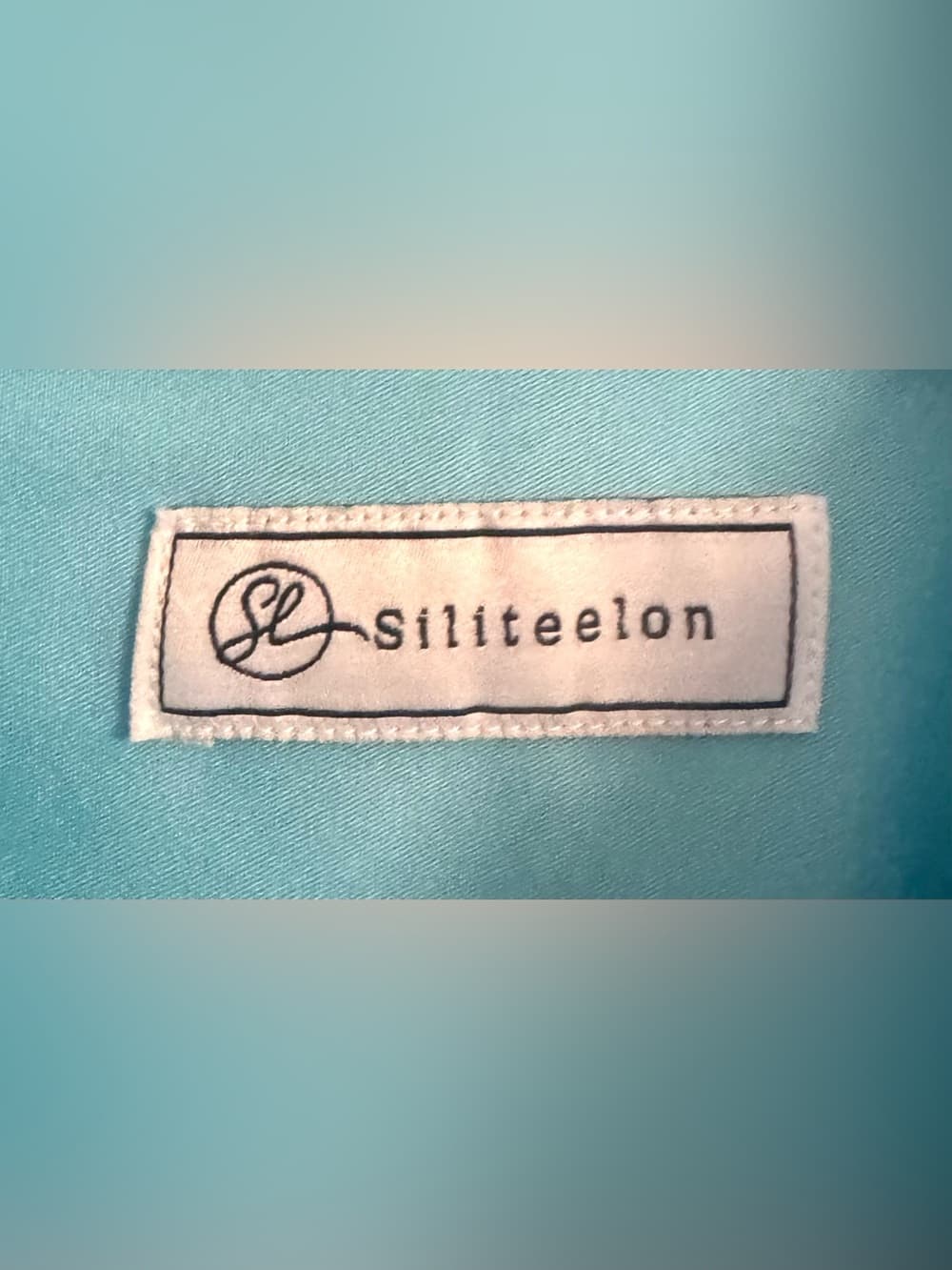 Siliteelon Women's Light Blue Satin Long Sleeve Button Down Blouse Plus Size 3X - Thumbnail 6