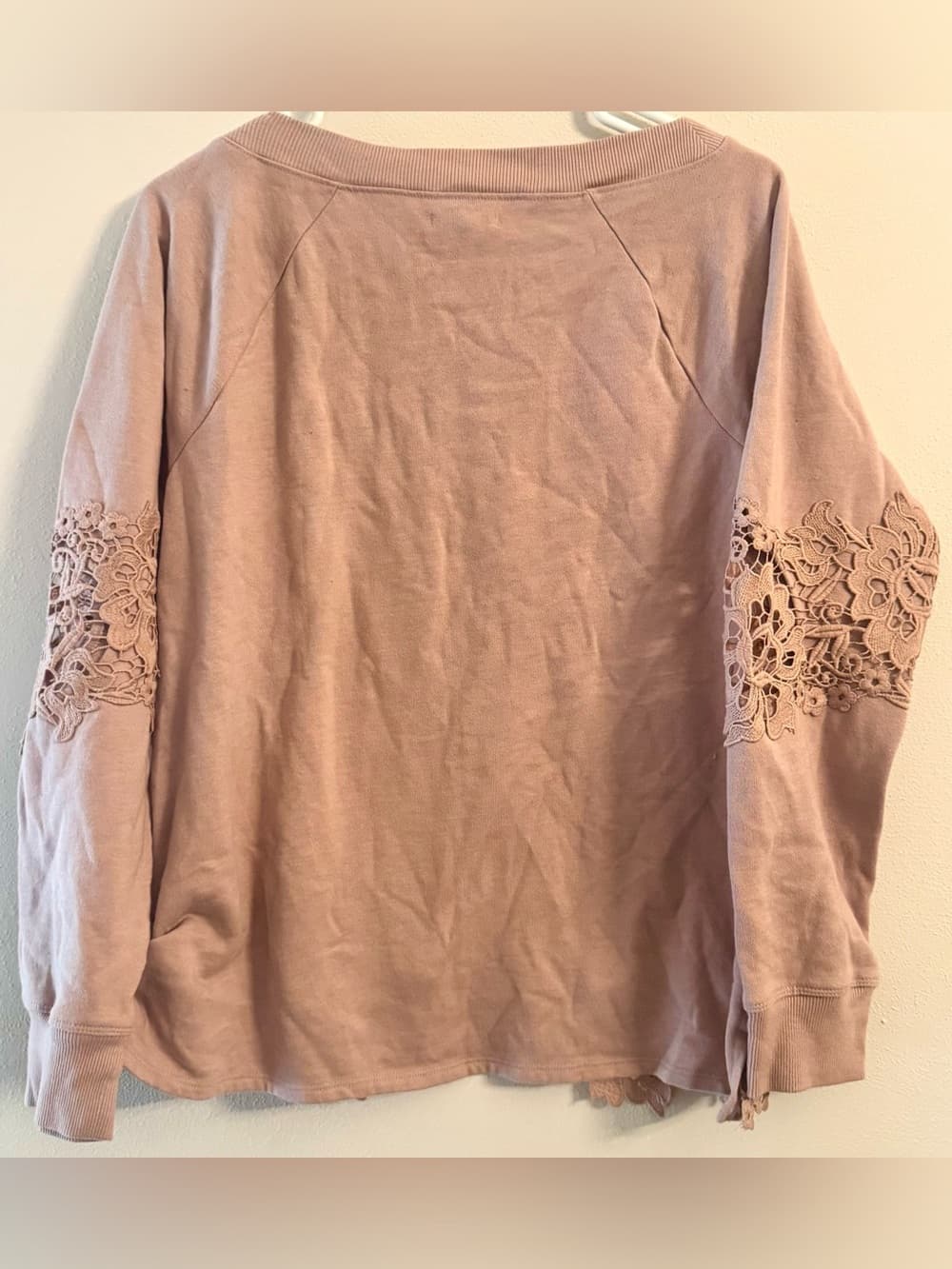 Maurices Women's Mauve Lace Trim Pullover Sweatshirt Feminine Size Large - Thumbnail 2