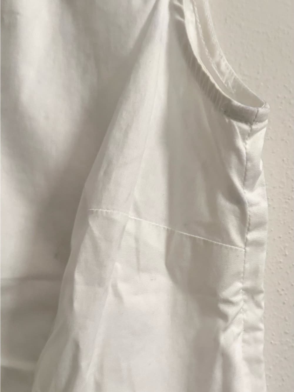 IZOD White Beaded Embellished V-Neck Sleeveless Shell Tank Top M Classic Preppy - Thumbnail 4