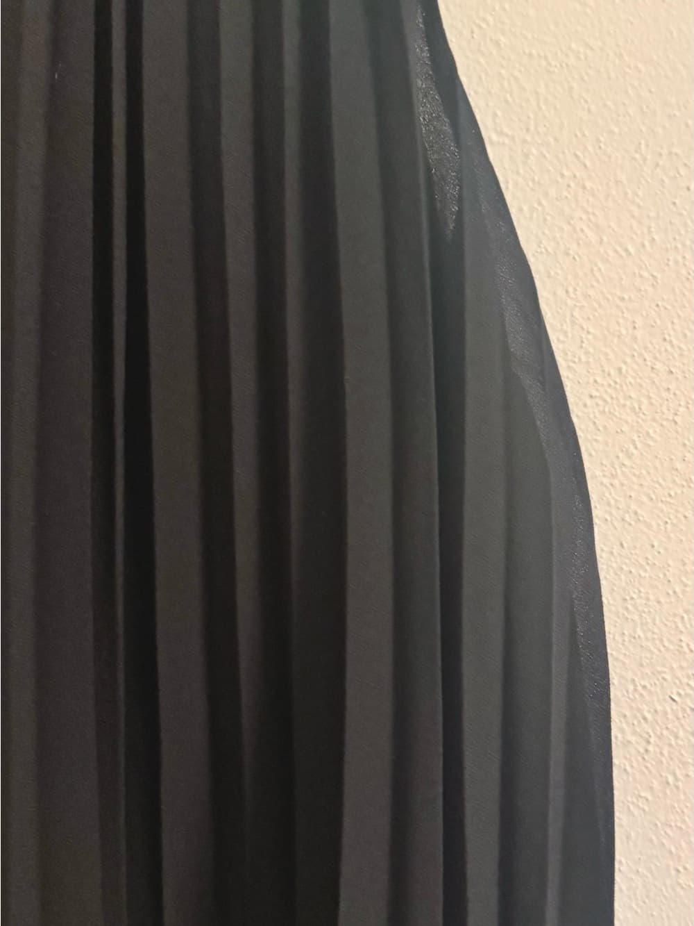 H&M Black Pleated Sleeveless Mock Neck Blouse S Lined Flowy Workwear Minimalist - Thumbnail 4