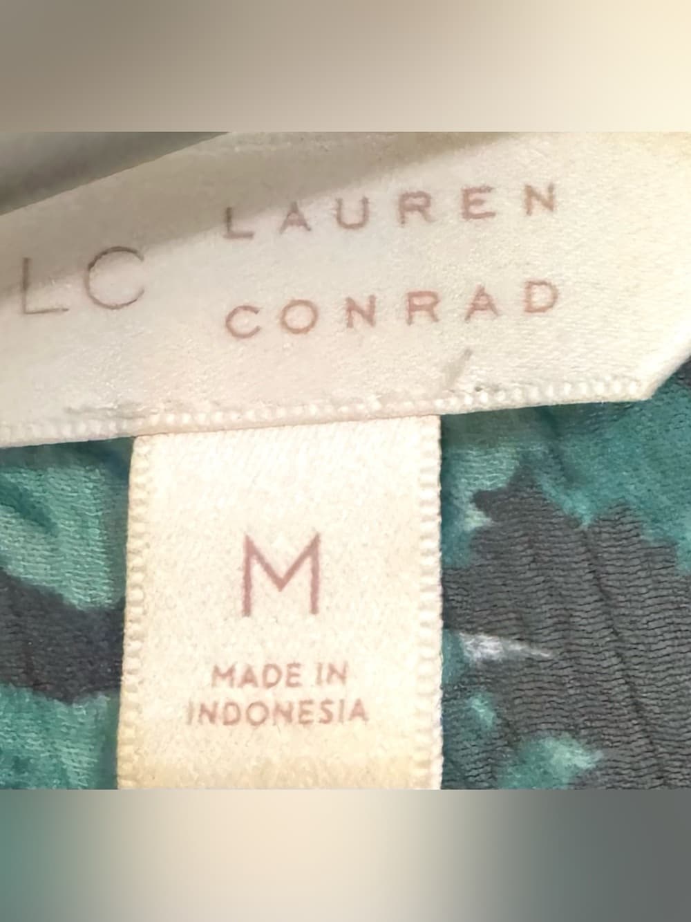 LC Lauren Conrad Teal Black Leaf Print Flutter Sleeve Blouse M Chiffon Flowy - Thumbnail 5