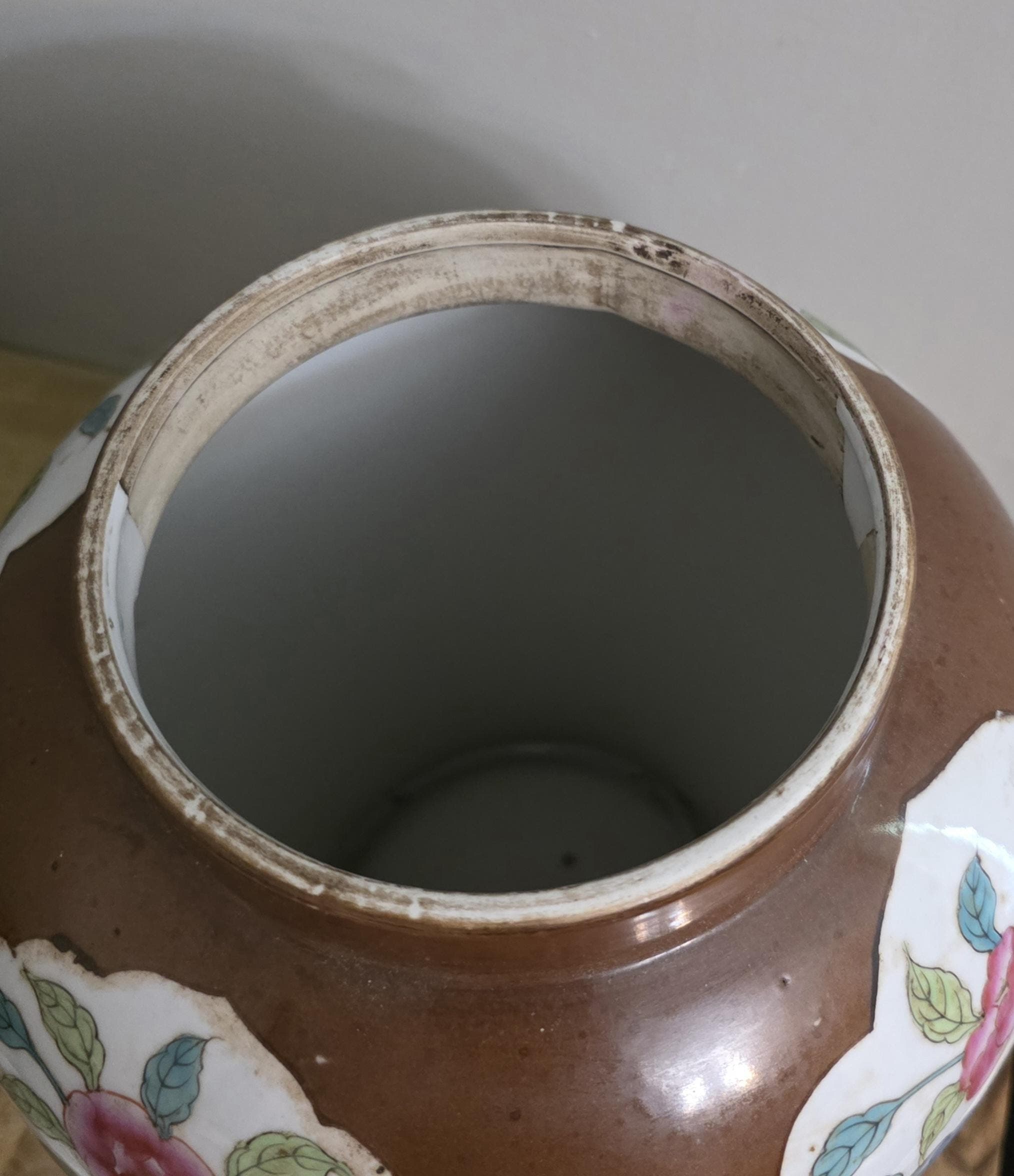 Vintage Capucine and Famille Rose Chinese Export Ginger Jar - Thumbnail 2