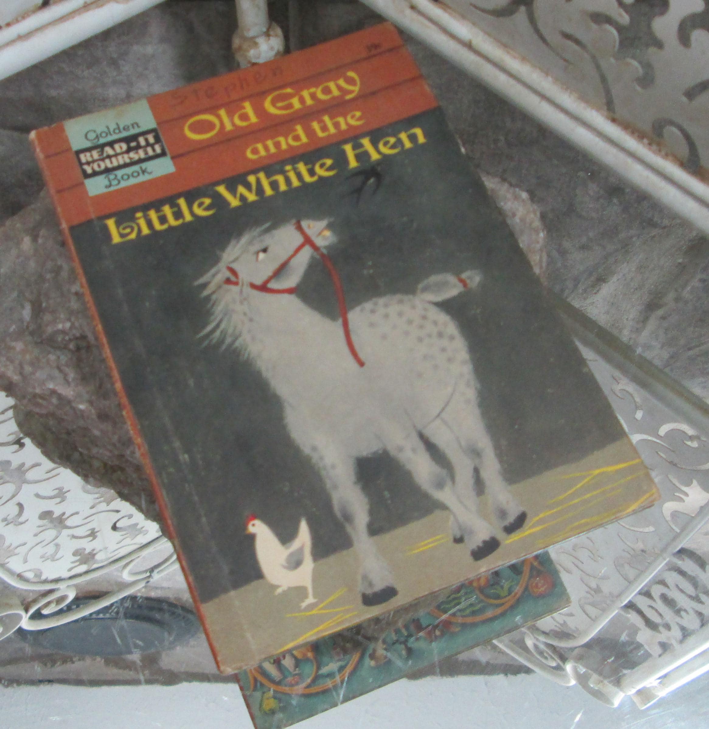Golden Book Old Gray and the Little White Hen, 1966