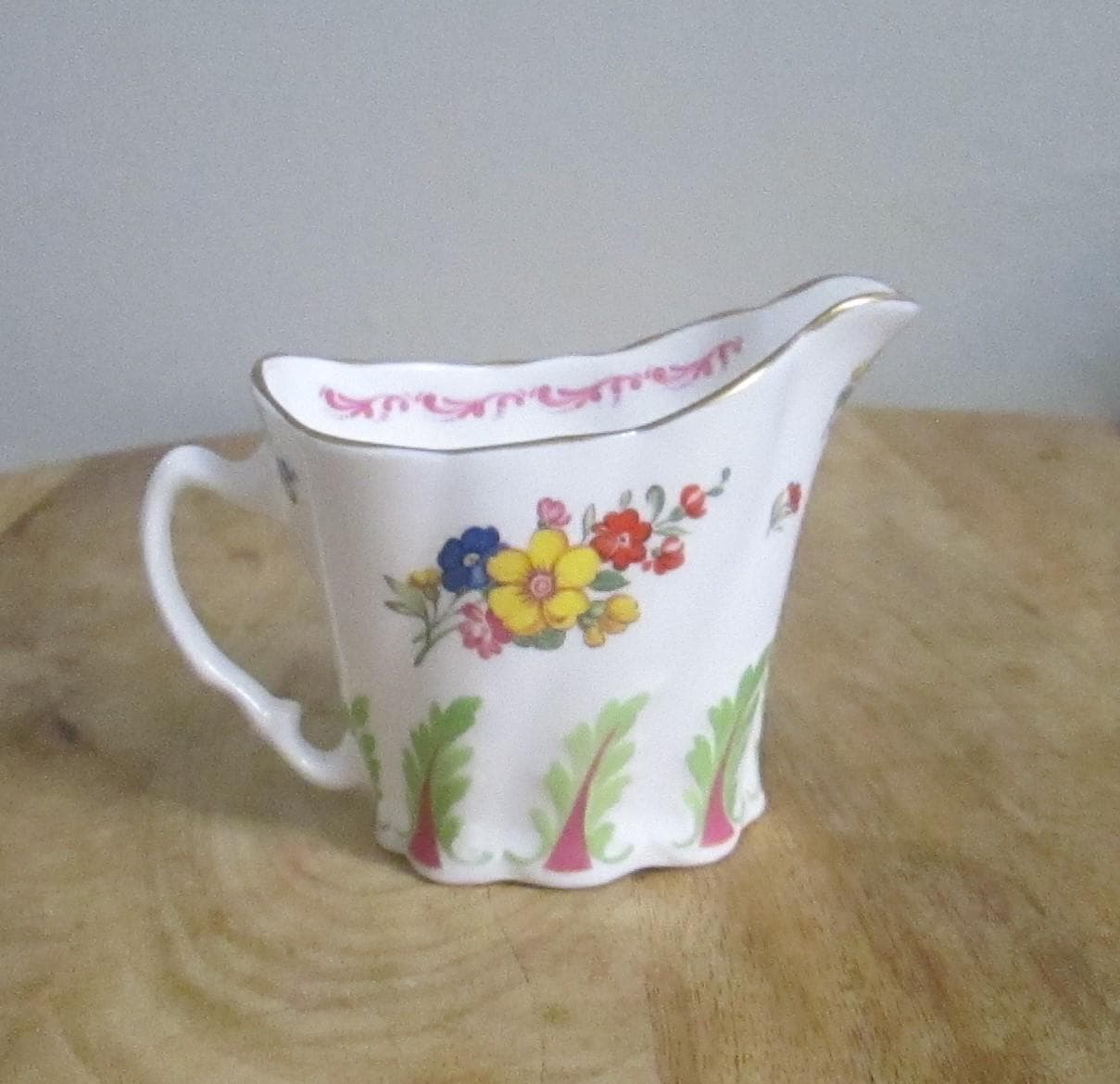 Vintage Royal Worchester Dr. Wall Sprays 250th Anniversary Creamer - Thumbnail 2