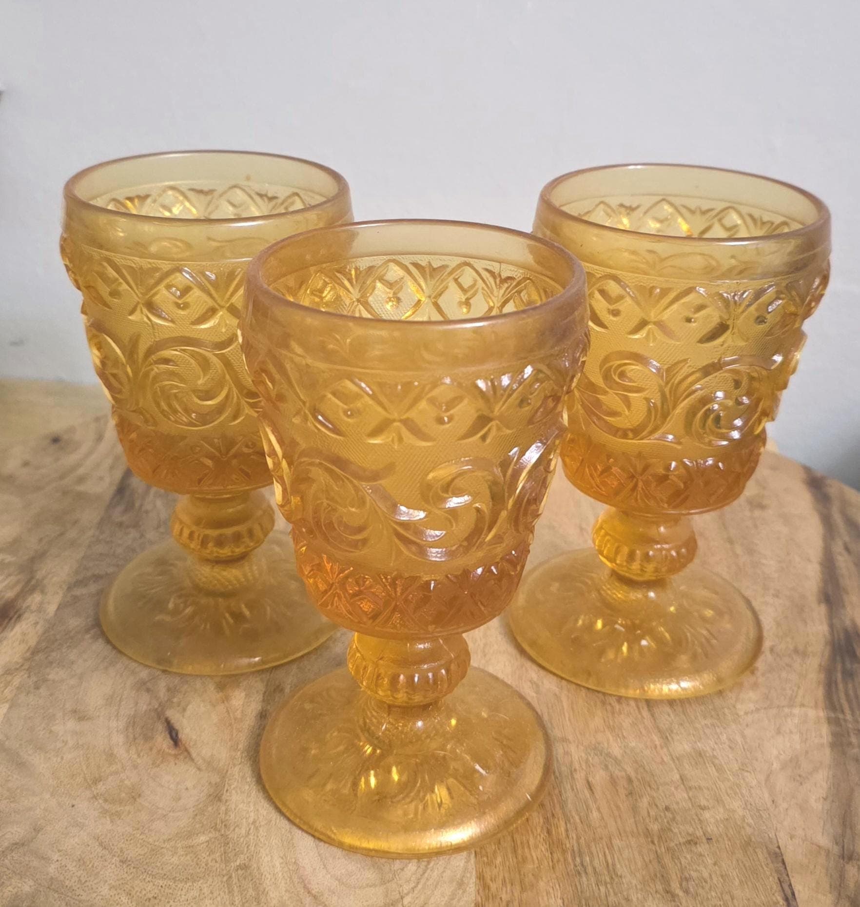 Vintage Amber Gold Scroll Glass Goblets - Thumbnail 3