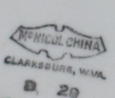 Vintage McNicol China Restaurant Ware Swags and Urns Grill Plate - Thumbnail 3