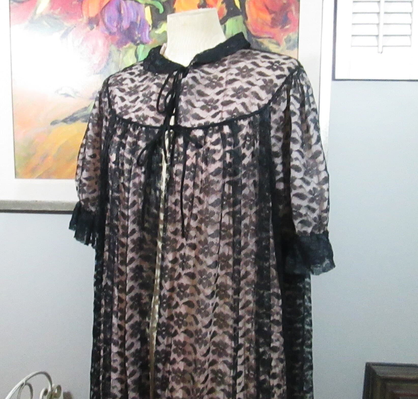 Vintage Black Lace & Pink Negligee Robe - Thumbnail 3