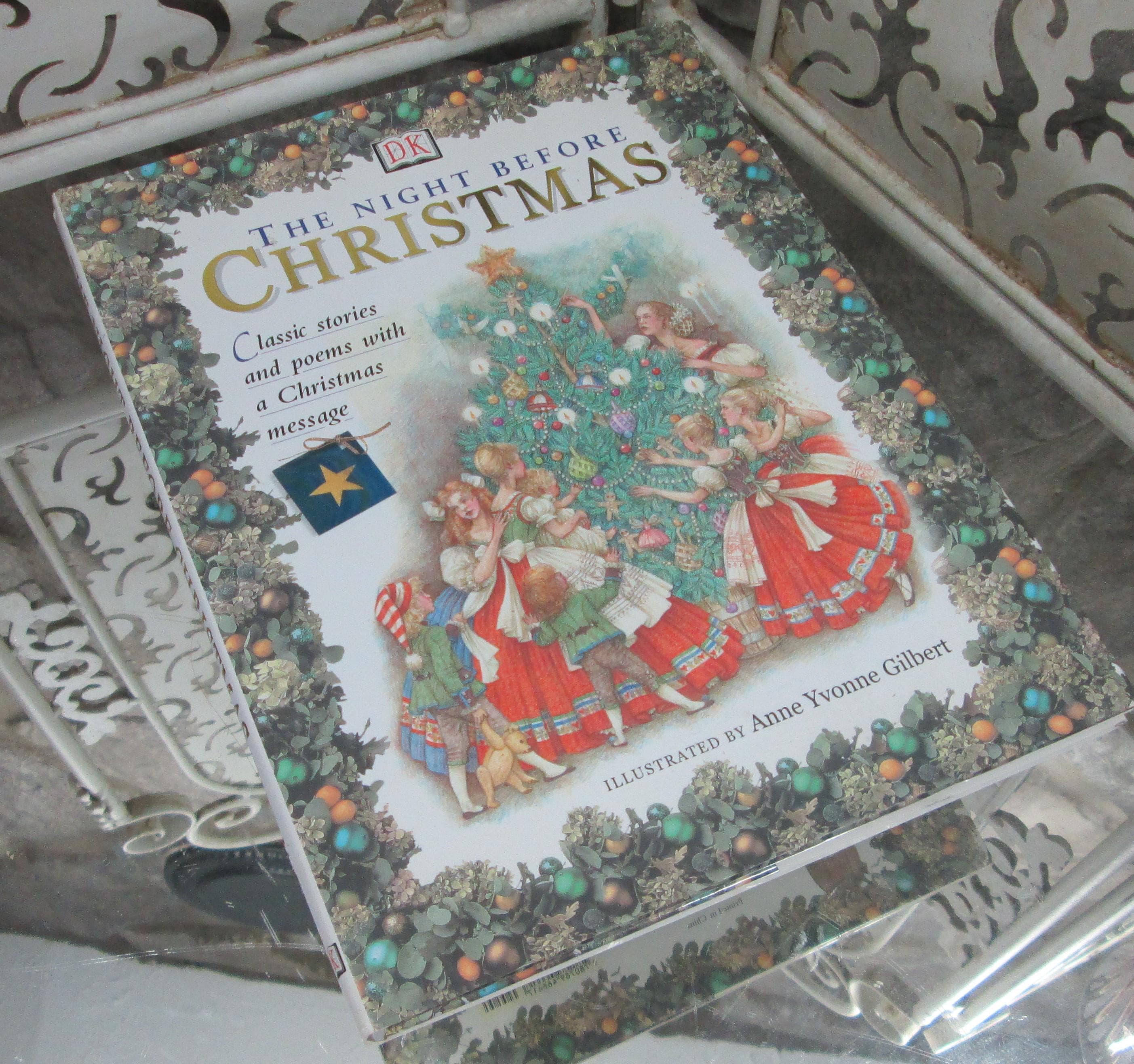 The Night Before Christmas Illustrated by Anne Yvonne Gilbert, 2000