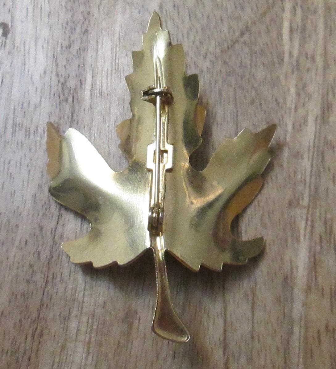 Vintage Maple Leaf Brooch - Thumbnail 2