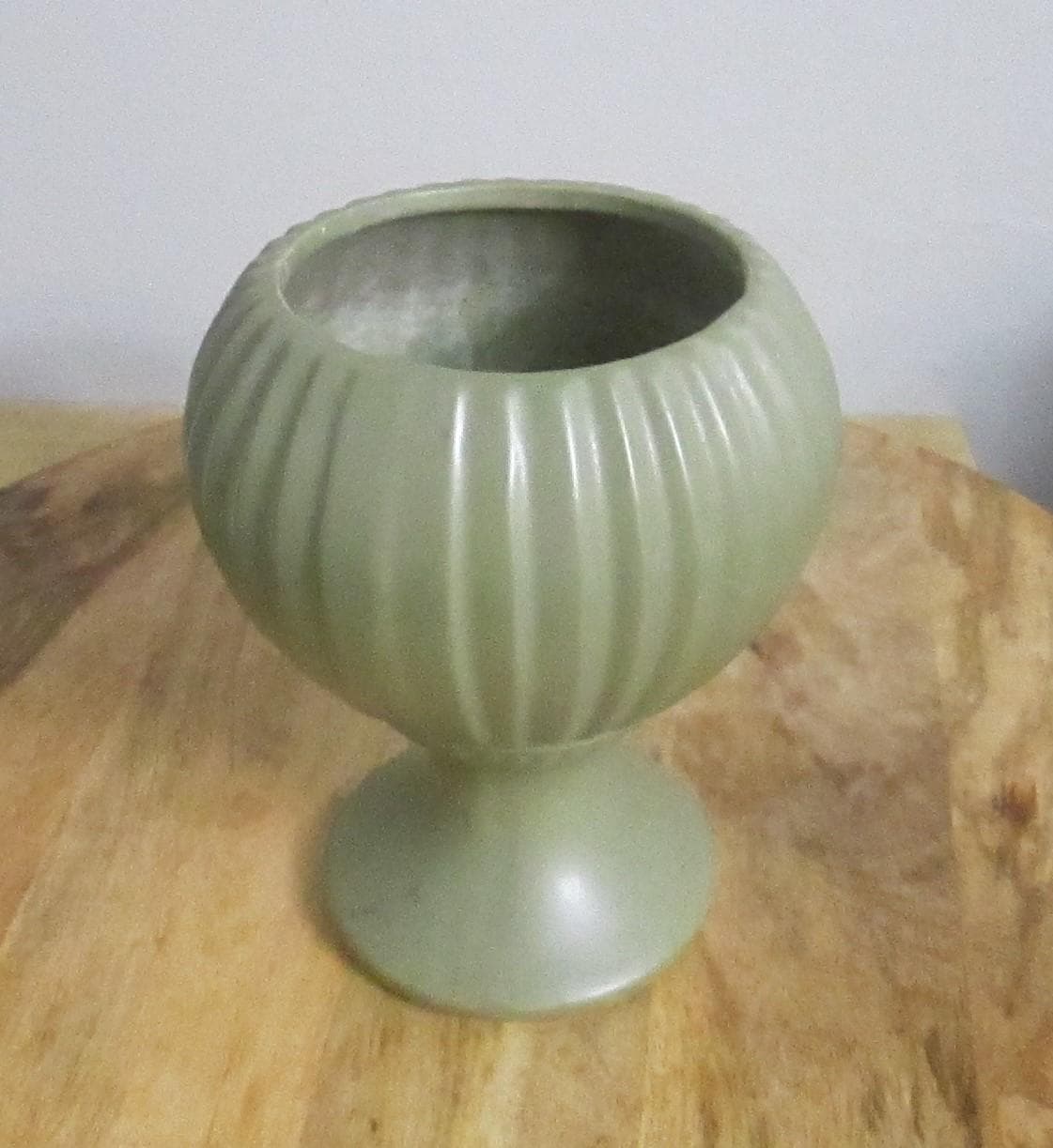 Vintage Floraline Pottery Green Matte Planter - Thumbnail 2